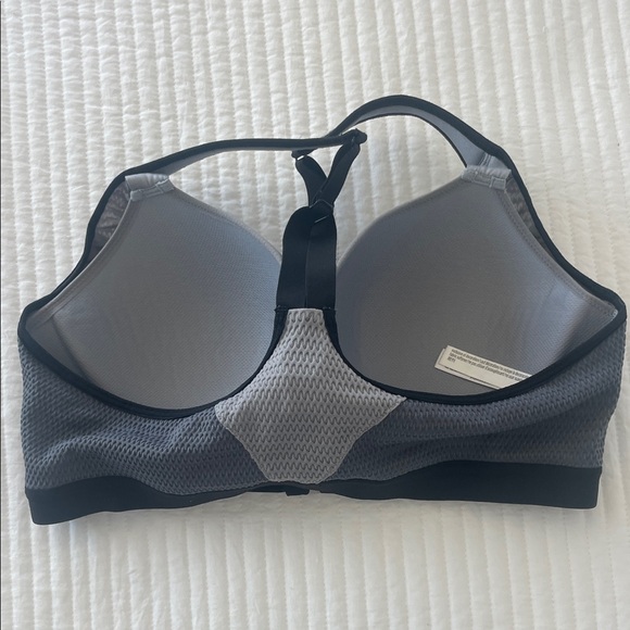 Women's Zipper Front Sports Bra - Black and Gray - Picture 2 of 8